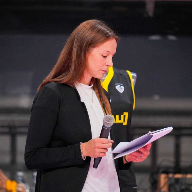 foto speaker donna