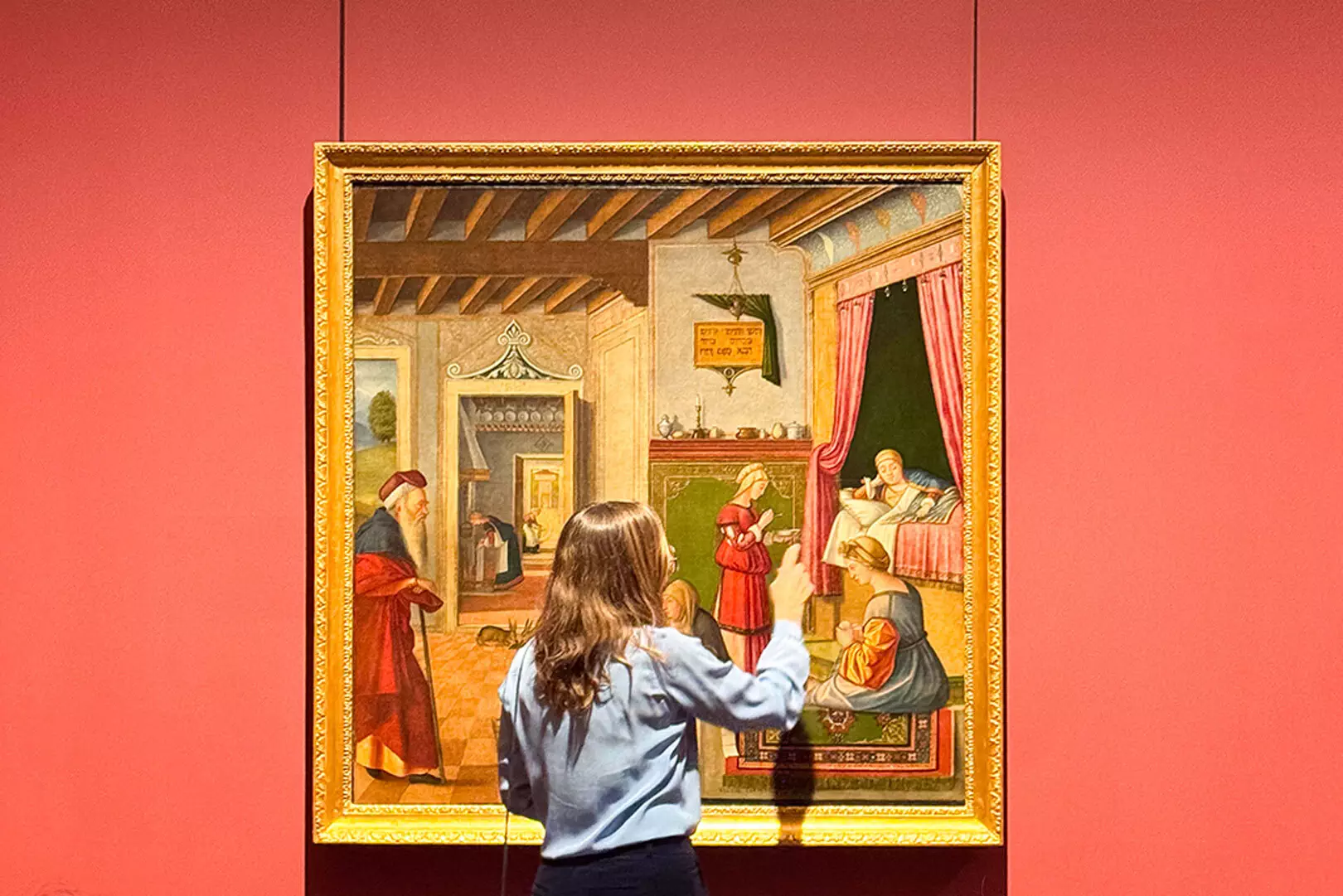 immagine mostra la donna nell'arte for you e pernice agenzia comunicazione bergamo